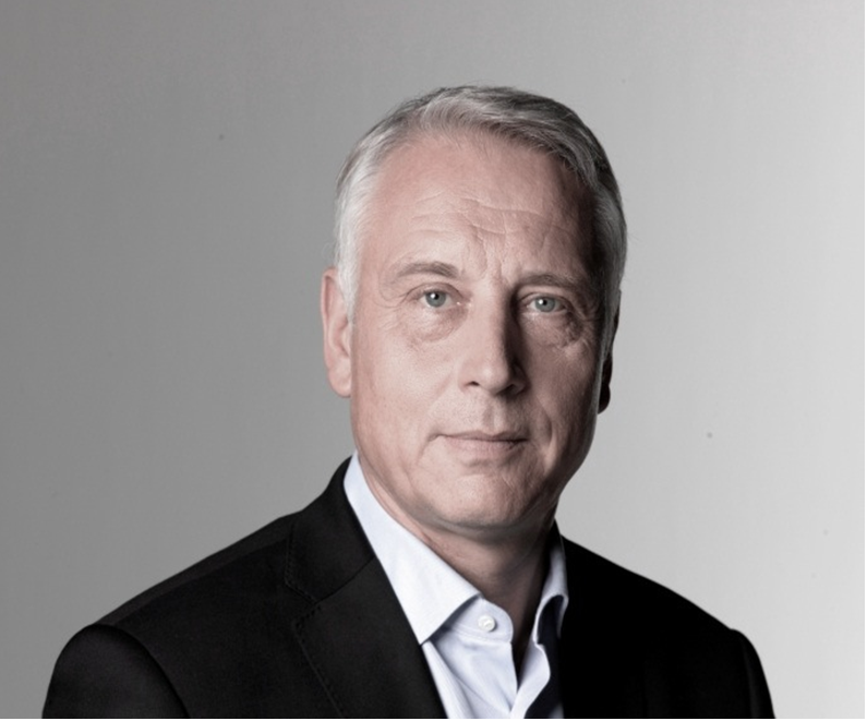 Dr. Mathias Lohmer